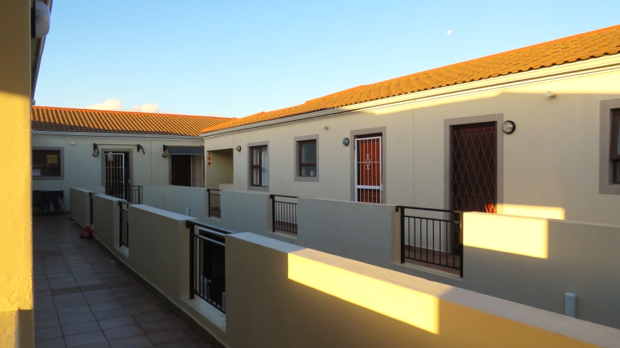 2 Bedroom Property for Sale in Guldenland Western Cape